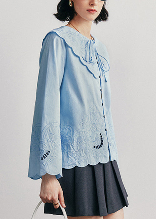 Sophisticated Blouse with a Clean Classic Look