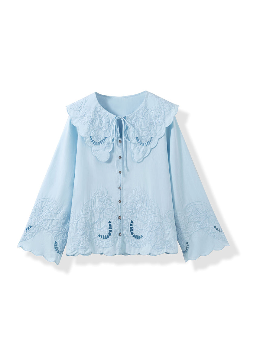 Sophisticated Blouse with a Clean Classic Look