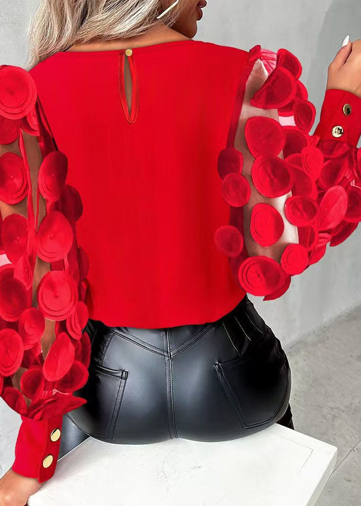 Effortlessly Elegant Top with a Timeless Design