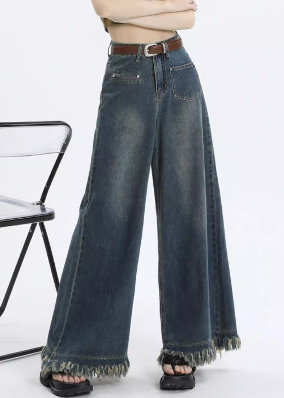 Elegantly Styled Pants for Everyday Wear