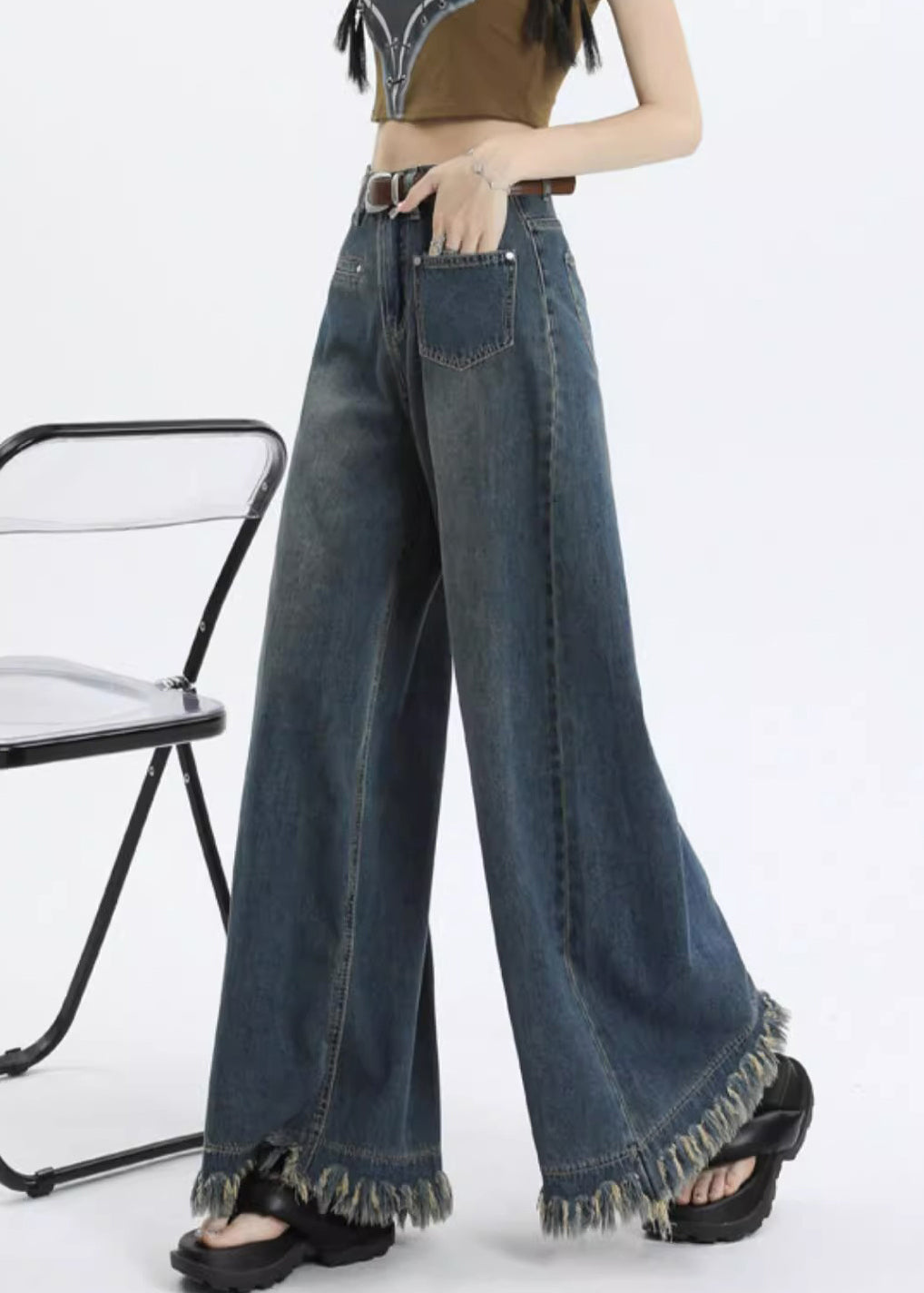 Elegantly Styled Pants for Everyday Wear