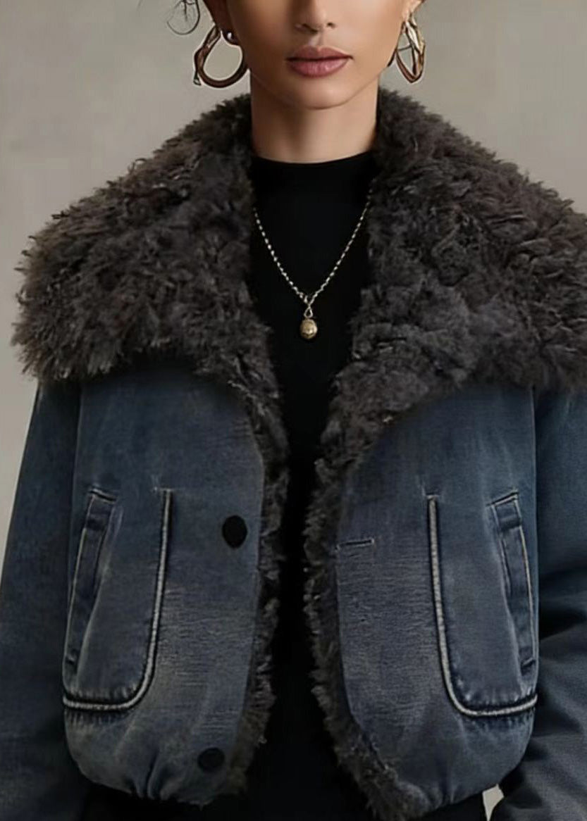 Effortlessly Elegant Jacket with a Timeless Design