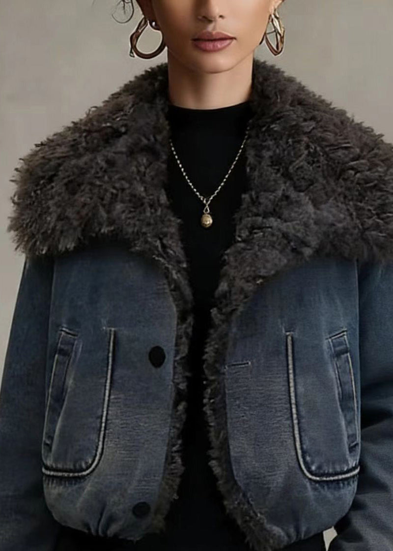 Effortlessly Elegant Jacket with a Timeless Design