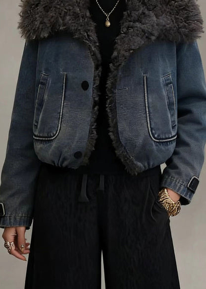 Effortlessly Elegant Jacket with a Timeless Design