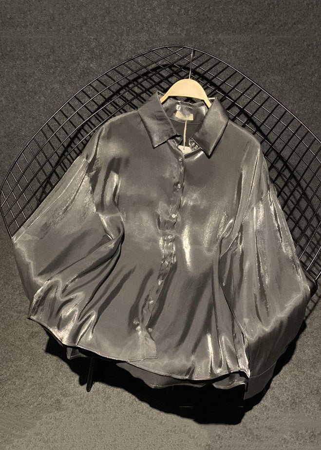 Classic Vintage Shirt with a Flattering Fit
