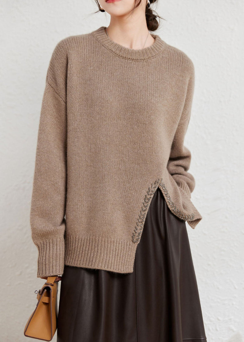 Well Tailored Sweater with a Graceful Silhouette