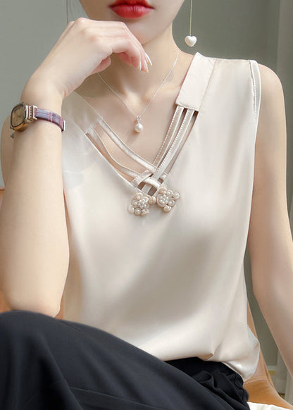 Well Tailored Garment with a Graceful Silhouette