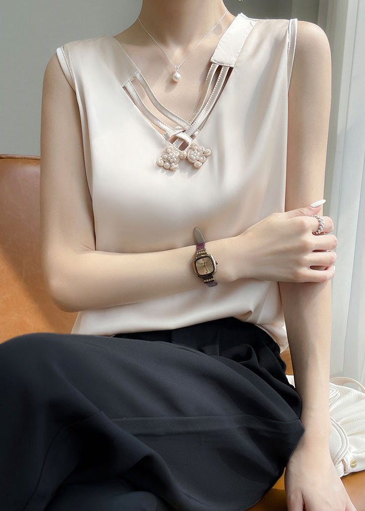 Well Tailored Garment with a Graceful Silhouette