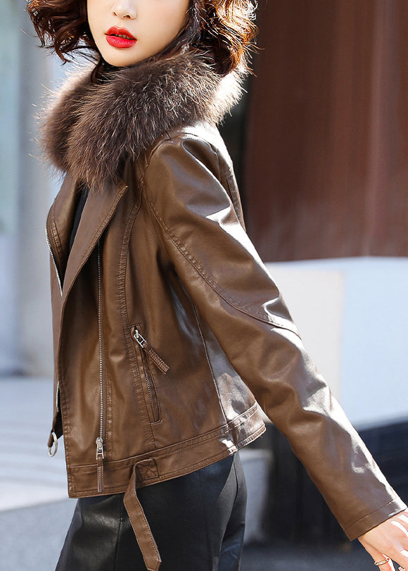 Well Tailored Jacket with a Graceful Silhouette