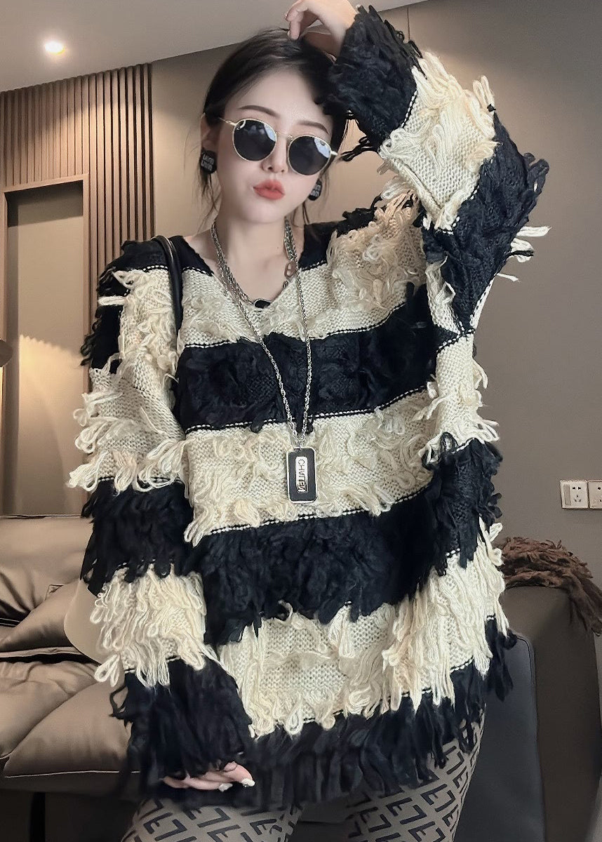 Well Tailored Sweater with a Graceful Silhouette