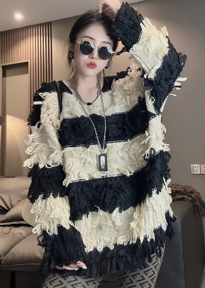 Well Tailored Sweater with a Graceful Silhouette
