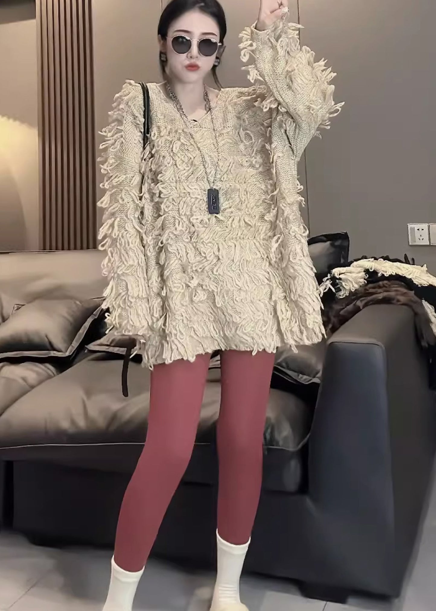 Well Tailored Sweater with a Graceful Silhouette