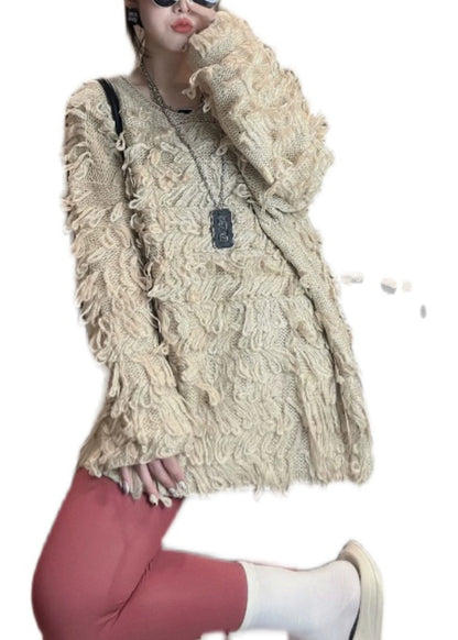 Well Tailored Sweater with a Graceful Silhouette