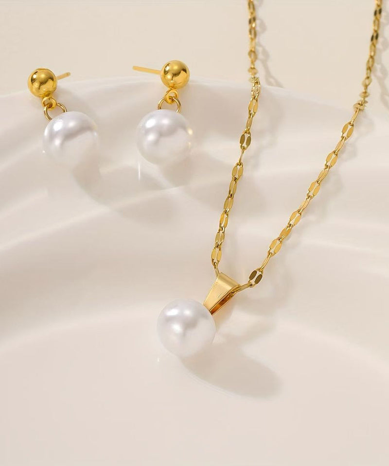 Stunning Gold Set for Daily Wear