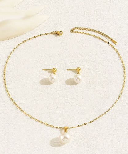 Stunning Gold Set for Daily Wear