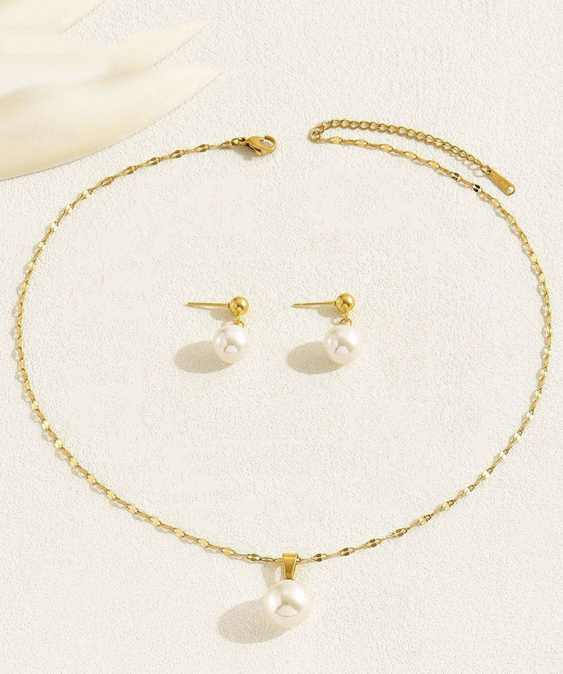 Stunning Gold Set for Daily Wear