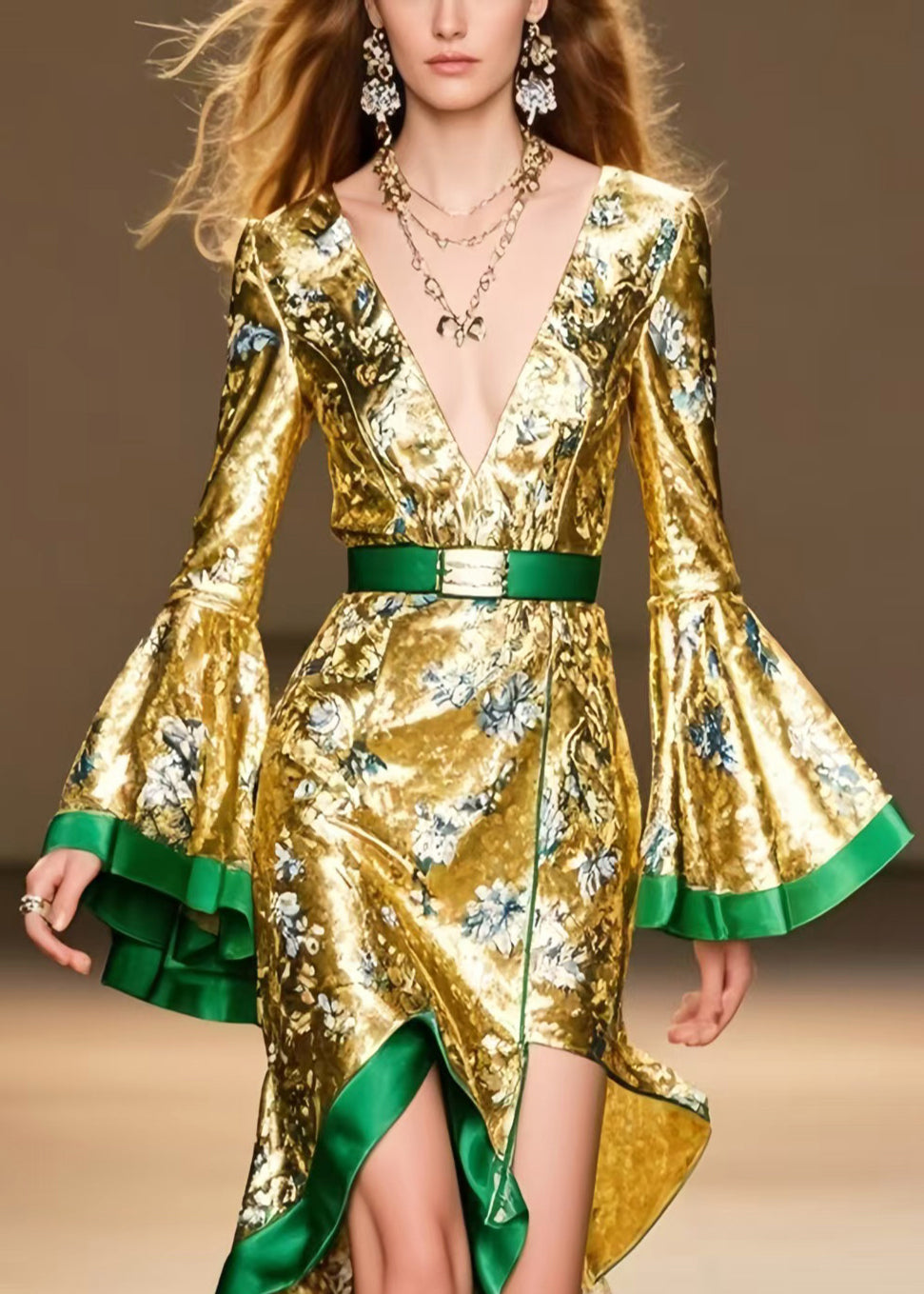 Beautifully Crafted Dress in a Classic Style