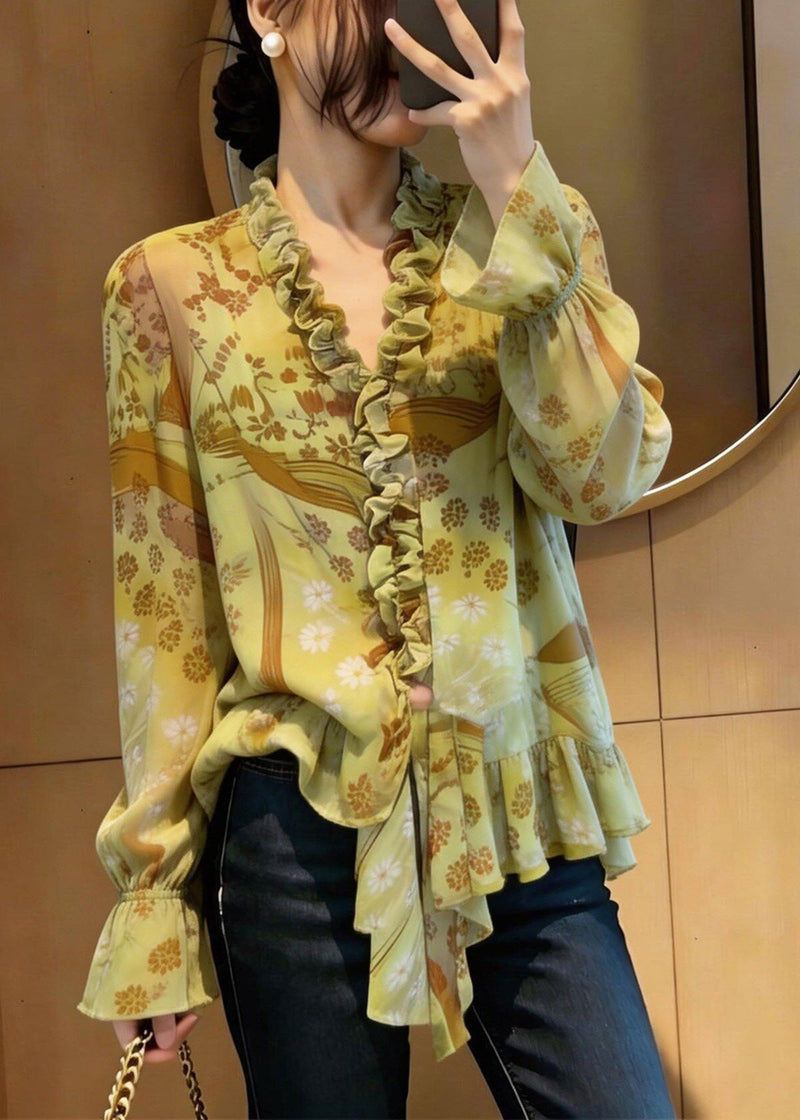 Classic Vintage Shirt with a Flattering Fit