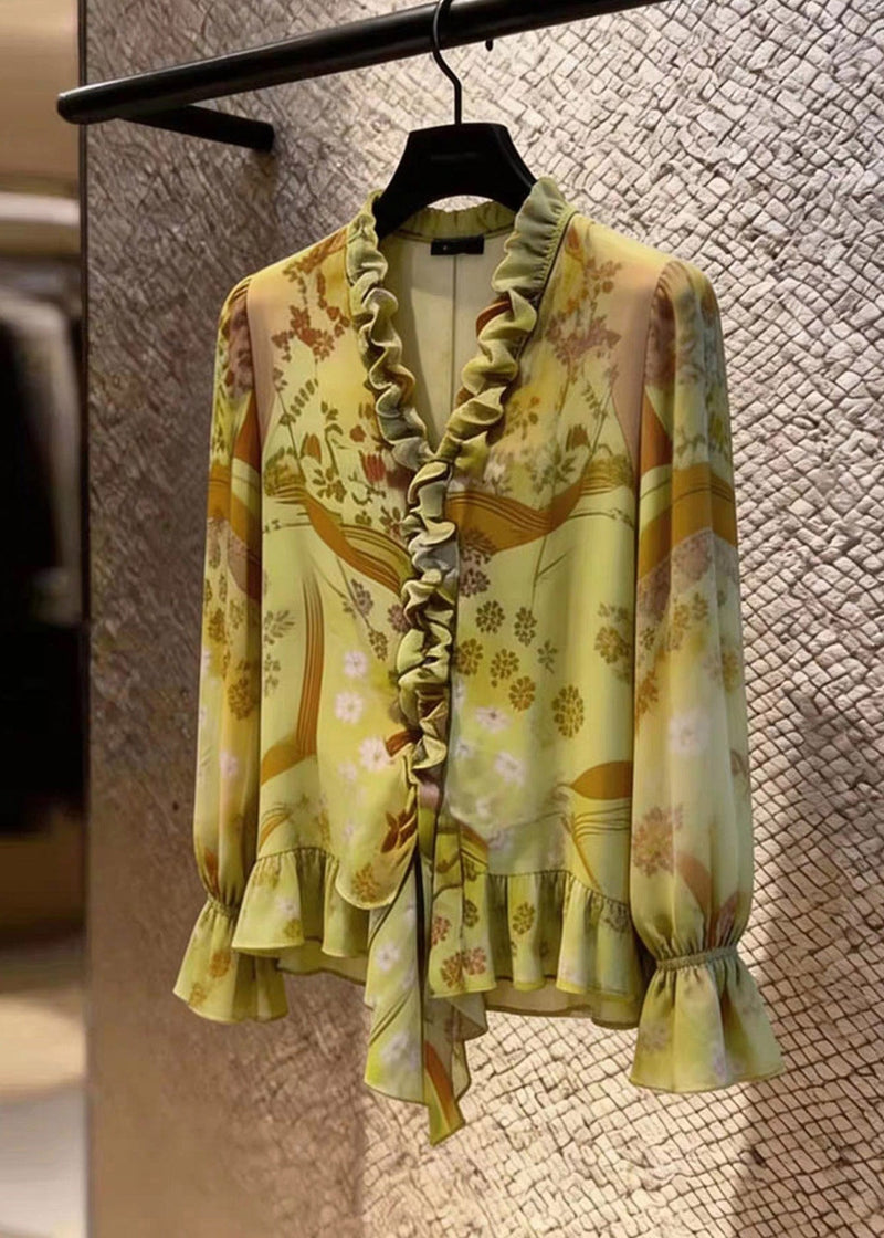 Classic Vintage Shirt with a Flattering Fit