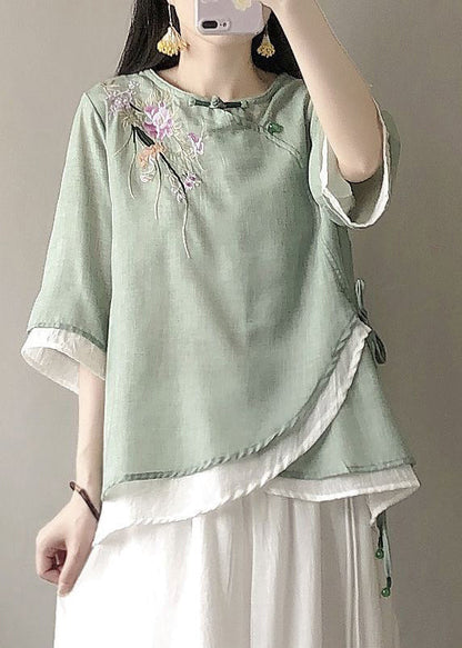 Elegantly Styled Blouse for Everyday Wear