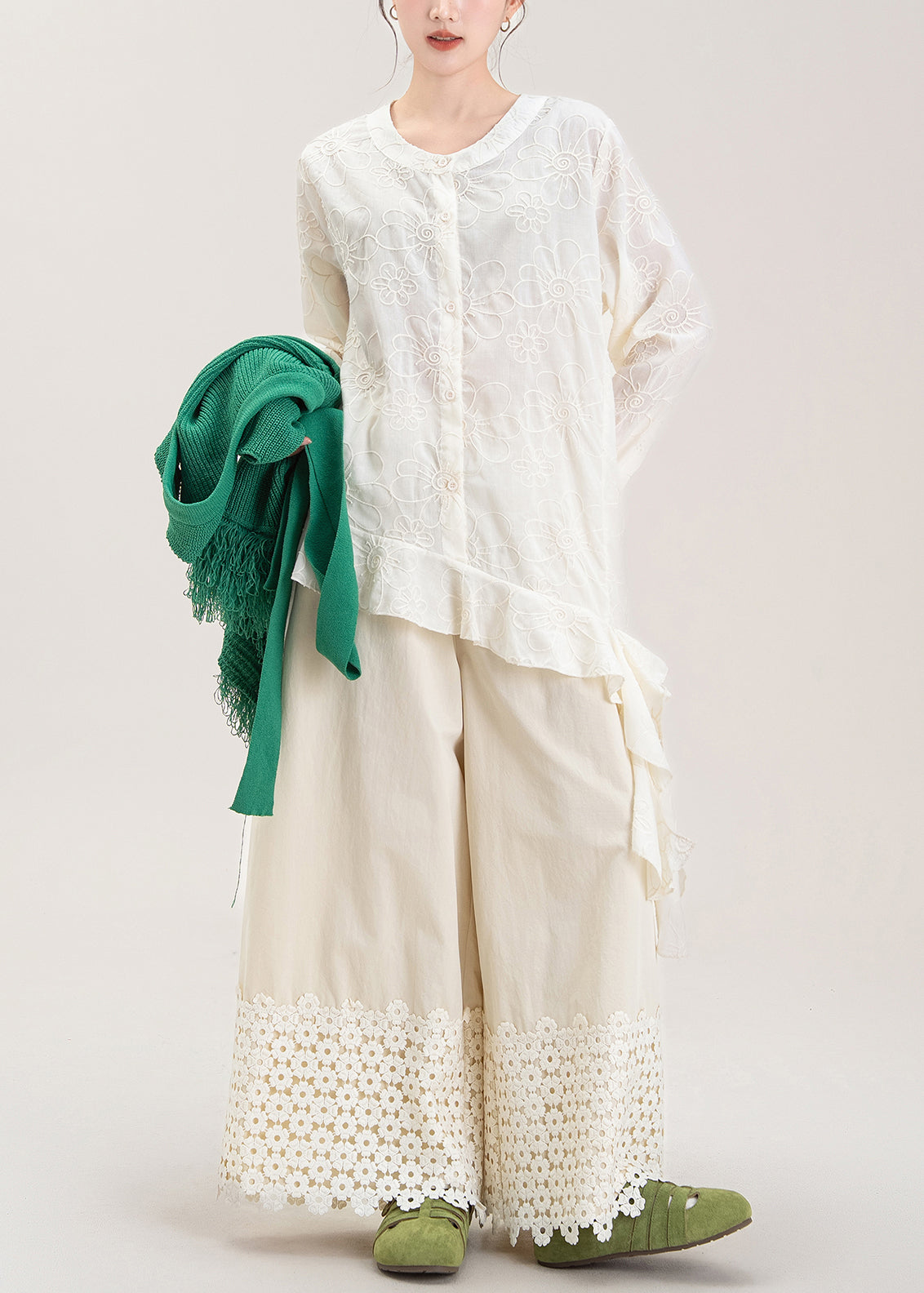 Classic Vintage Pants with a Flattering Fit