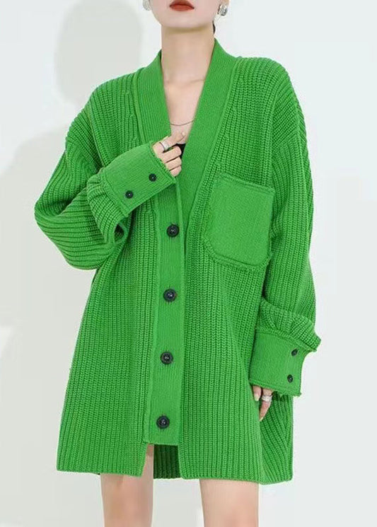 Well Tailored Cardigan with a Graceful Silhouette