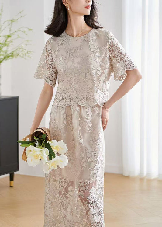 Gracefully Styled Garment for Any Occasion