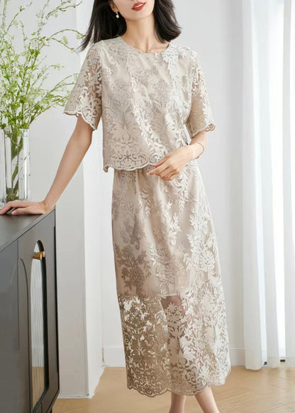 Gracefully Styled Garment for Any Occasion