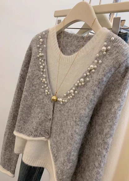 Well Tailored Sweater with a Graceful Silhouette