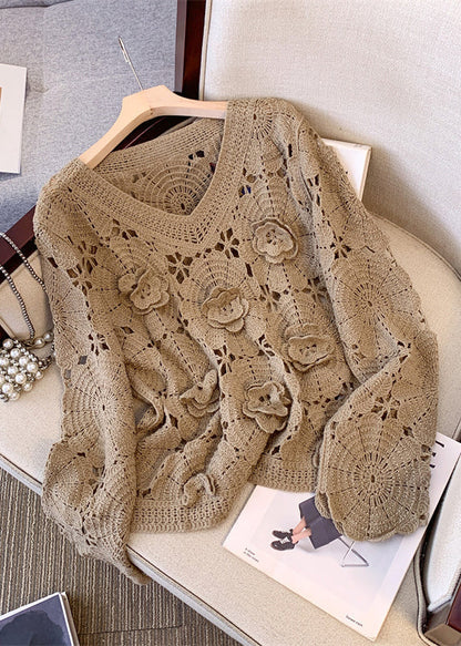 Classic Vintage Sweater with a Flattering Fit