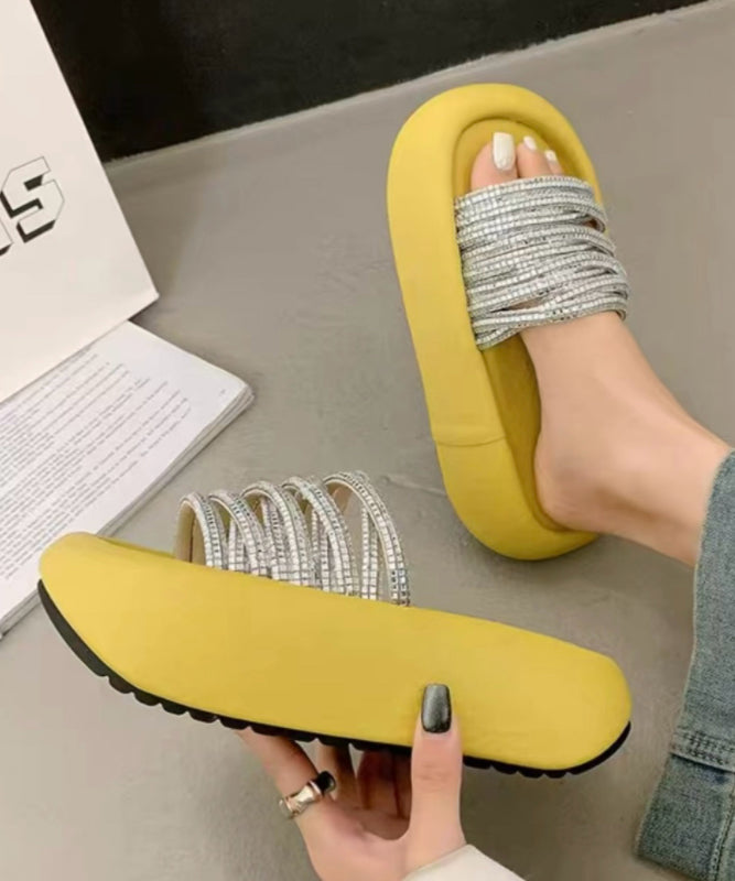 Graceful Orthopedic Sandals for Modern Look