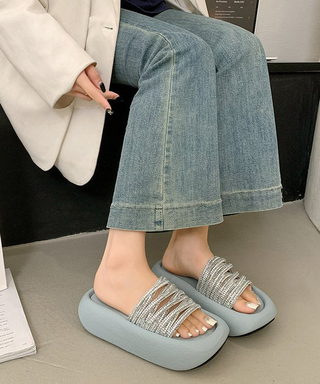 Graceful Orthopedic Sandals for Modern Look