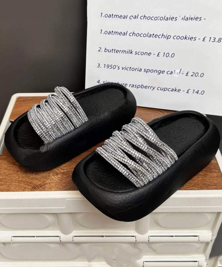 Graceful Orthopedic Sandals for Modern Look