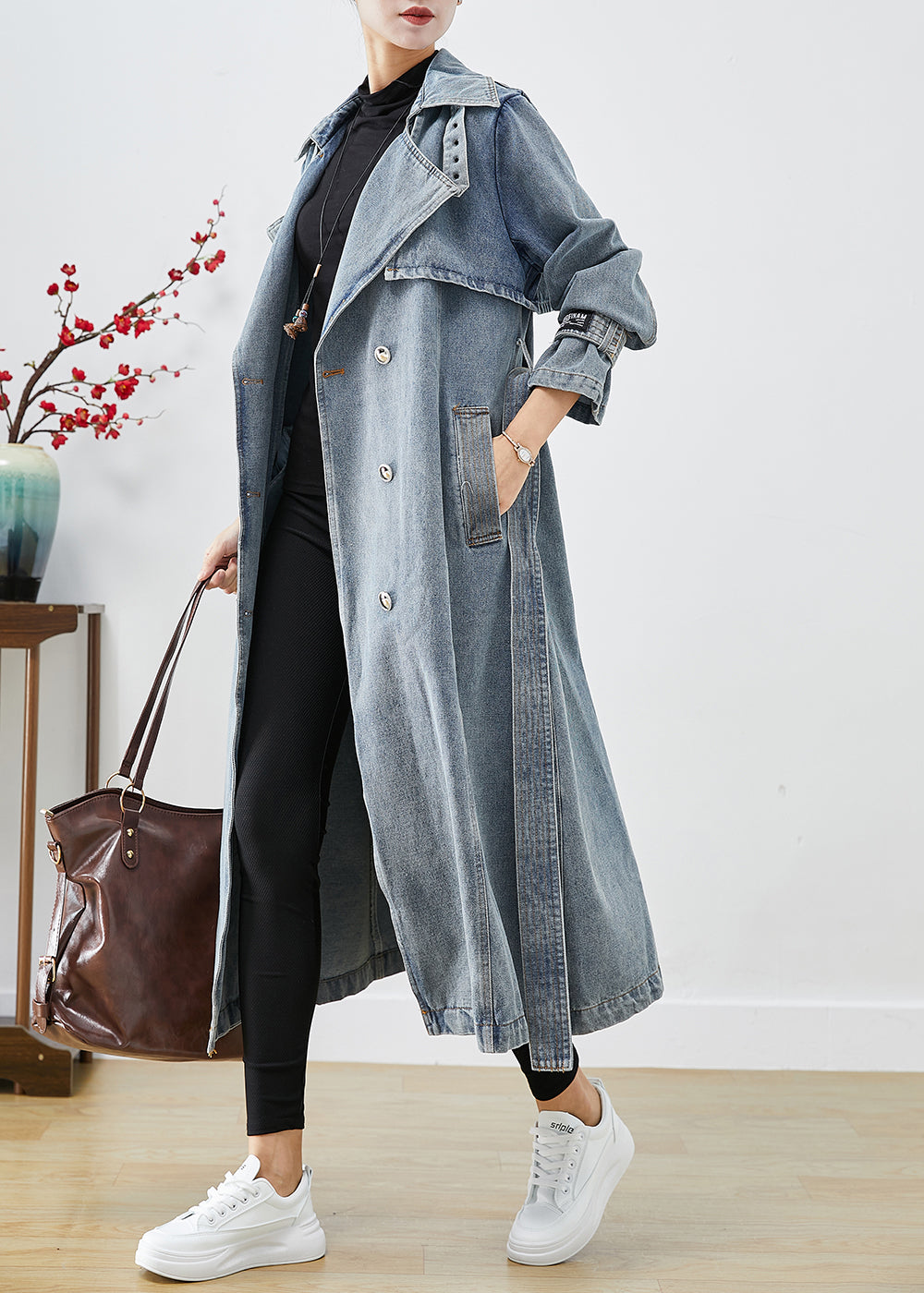 Beautifully Finished Coat in a Timeless Design