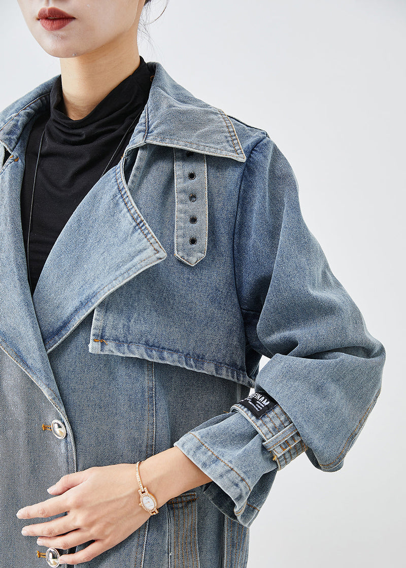Beautifully Finished Coat in a Timeless Design