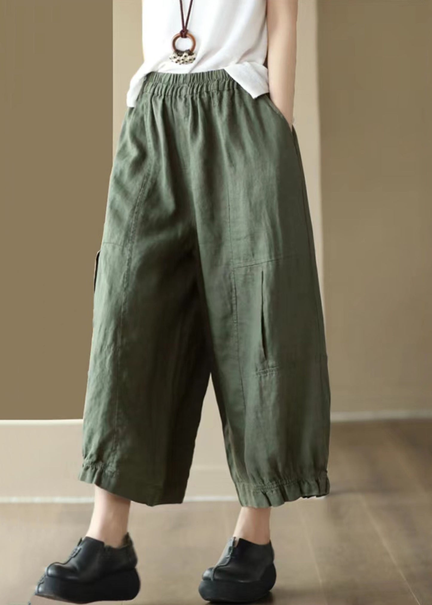 Classic Vintage Pants with a Flattering Fit