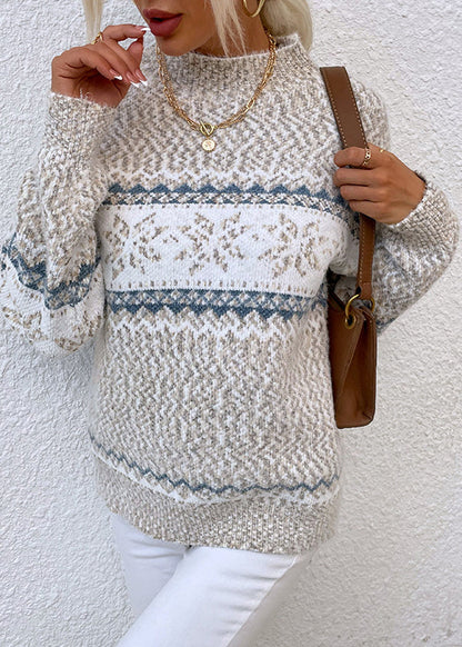 Well Tailored Sweater with a Graceful Silhouette