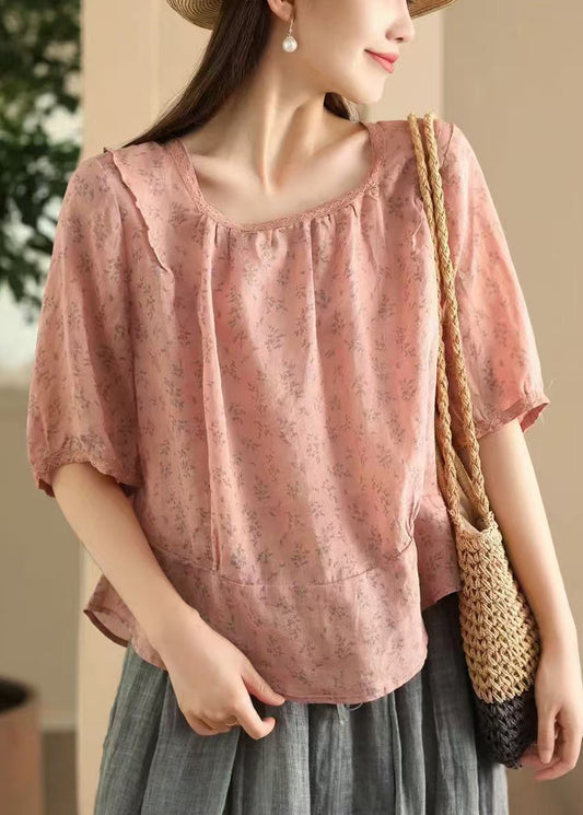 Classic Vintage Blouse with a Flattering Fit