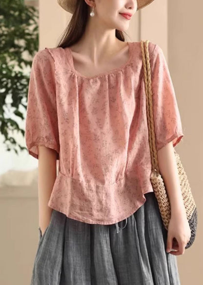 Classic Vintage Blouse with a Flattering Fit