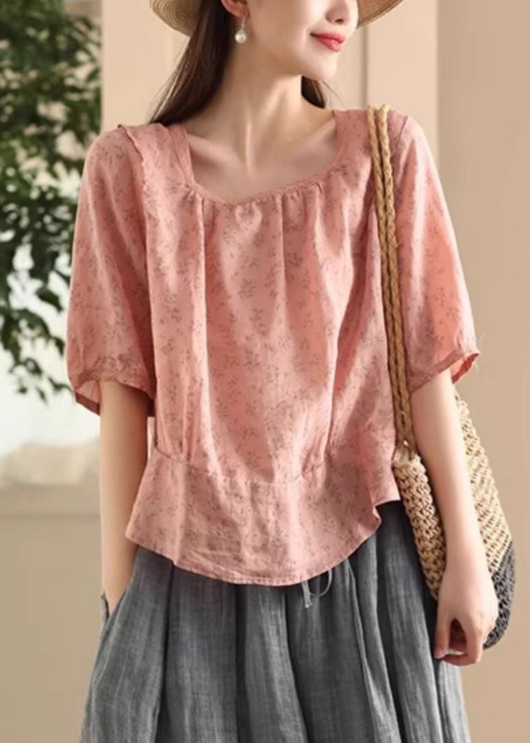 Classic Vintage Blouse with a Flattering Fit