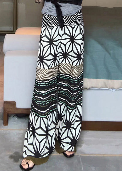 Effortlessly Elegant Pants with a Timeless Design