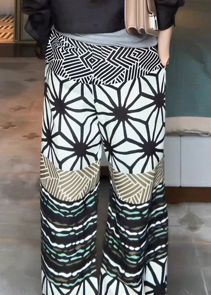 Effortlessly Elegant Pants with a Timeless Design