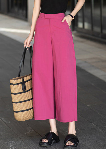Effortlessly Elegant Pants with a Timeless Design