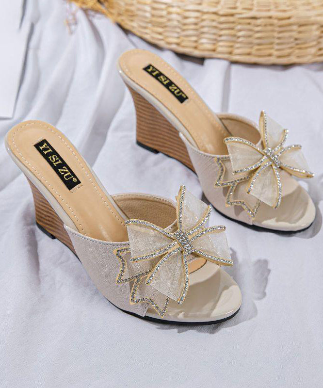 Graceful Orthopedic Sandals for Modern Look