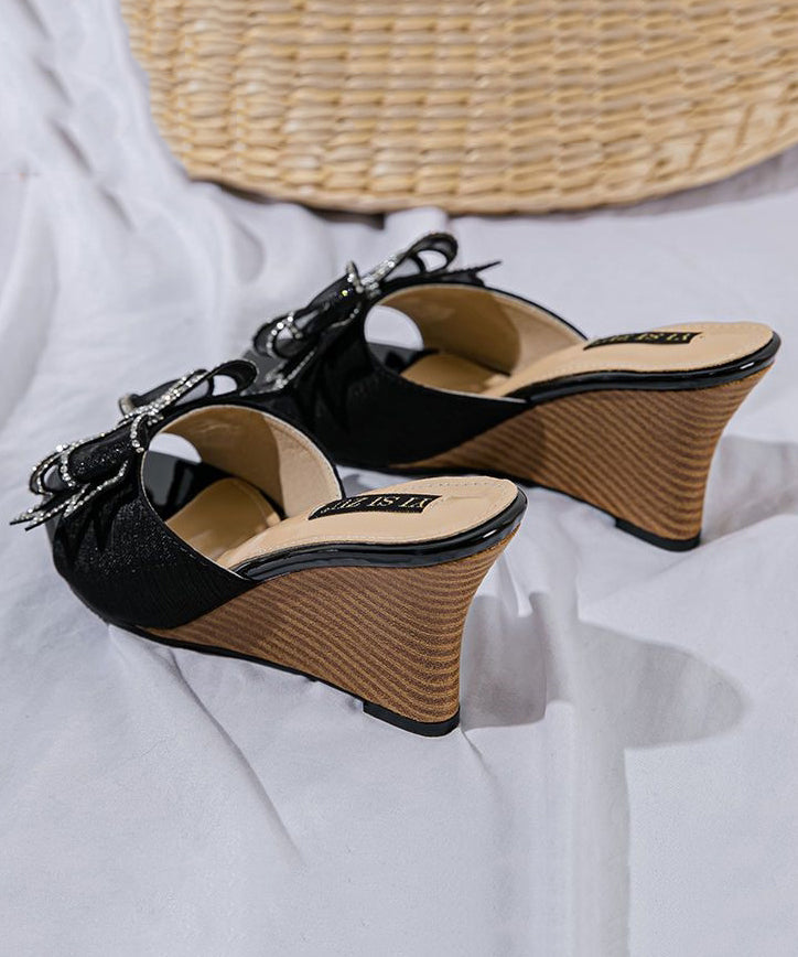 Graceful Orthopedic Sandals for Modern Look
