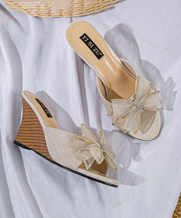Graceful Orthopedic Sandals for Modern Look