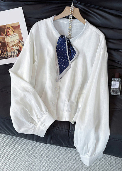 Sophisticated Blouse with a Clean Classic Look