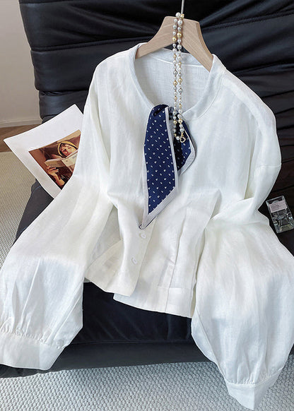 Sophisticated Blouse with a Clean Classic Look