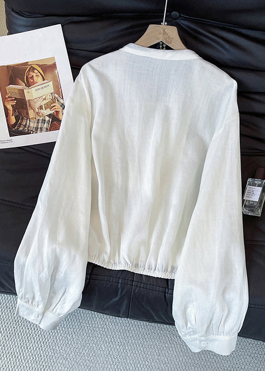 Sophisticated Blouse with a Clean Classic Look