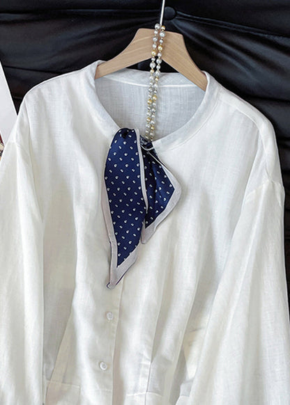 Sophisticated Blouse with a Clean Classic Look